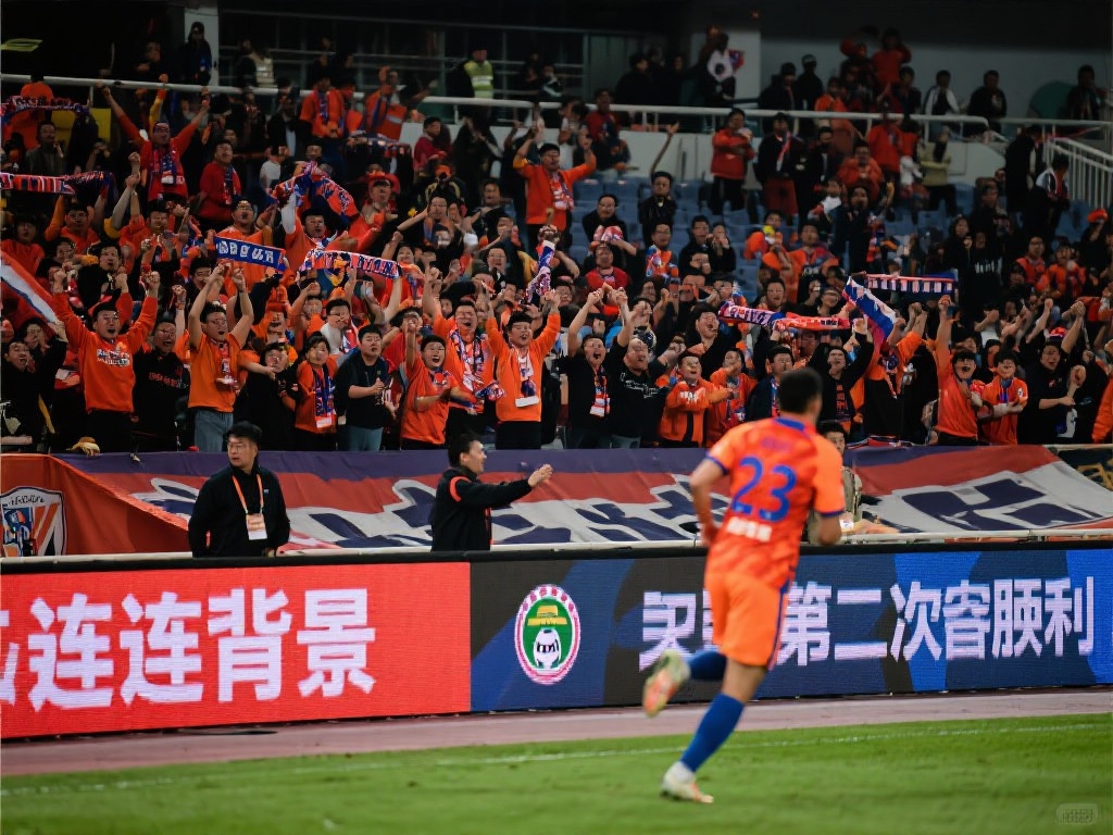 团结一心奋勇拼搏 津门虎连胜续写辉煌 除了场上的球员和教练,另一股不可忽视的力