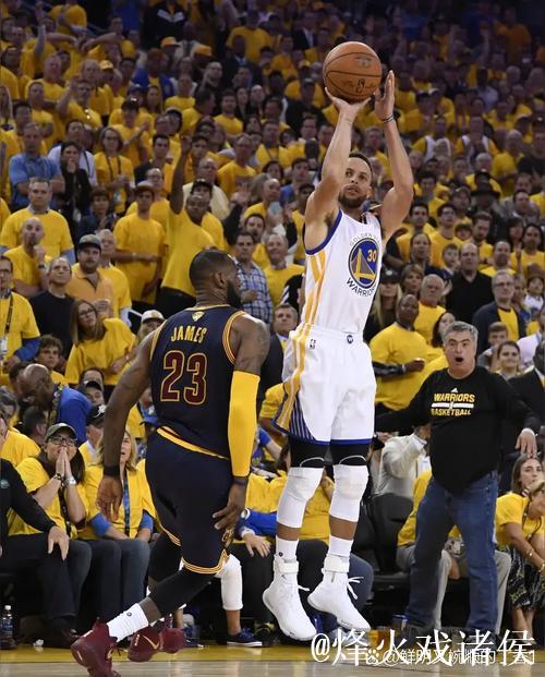 库里三节接近三双新援贡献22分 勇士大胜开拓者35分