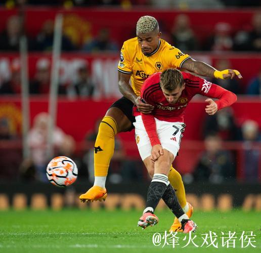 英超-费尔南德斯双响助攻芒特进球 曼联4-1横扫狼队升至第六位